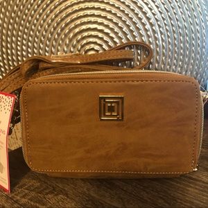 Liz Claiborne crossbody BUILT IN CHARGING UNIT